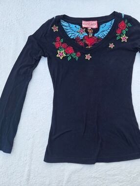 Johnny Was Black Long Sleeve V-Neck Top with Blue Wing Red Rose Embroidery Sz S